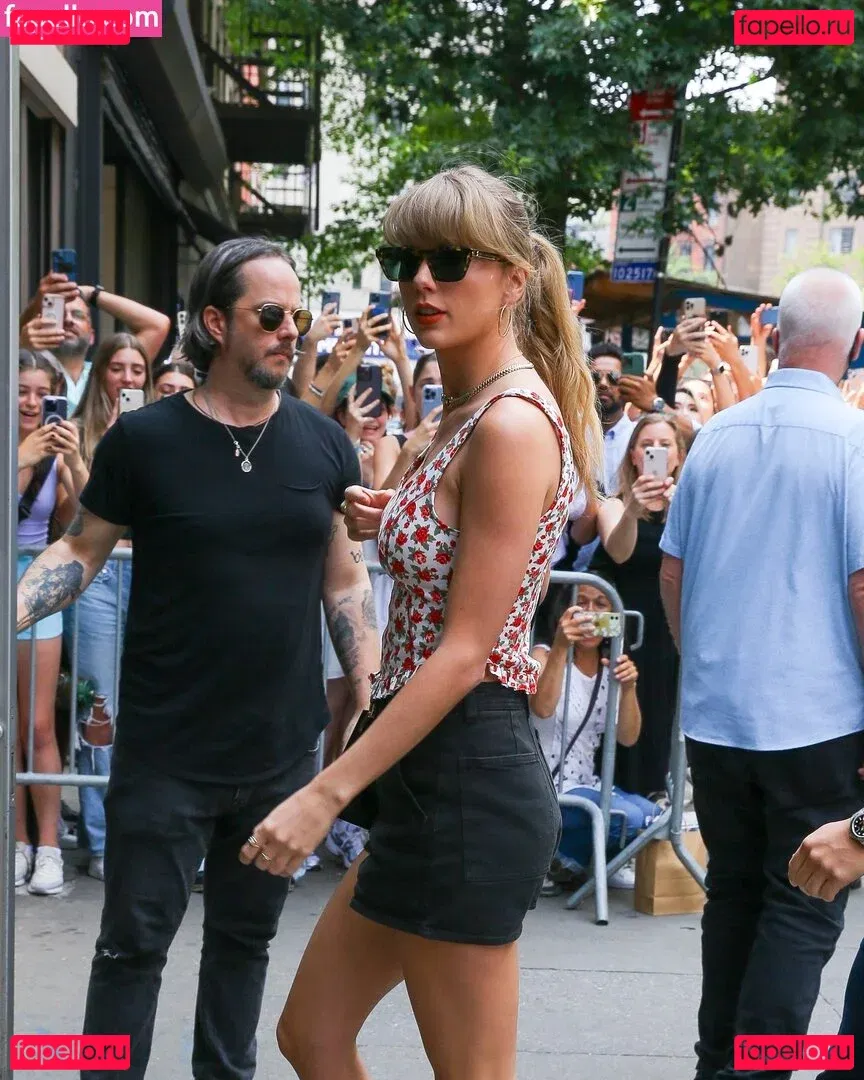 Taylor Swift Onlyfans Photo Gallery 