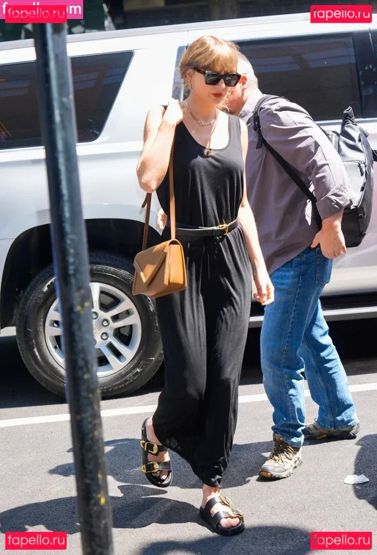 Taylor Swift Onlyfans Photo Gallery 