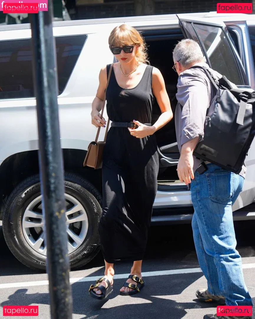 Taylor Swift Onlyfans Photo Gallery 