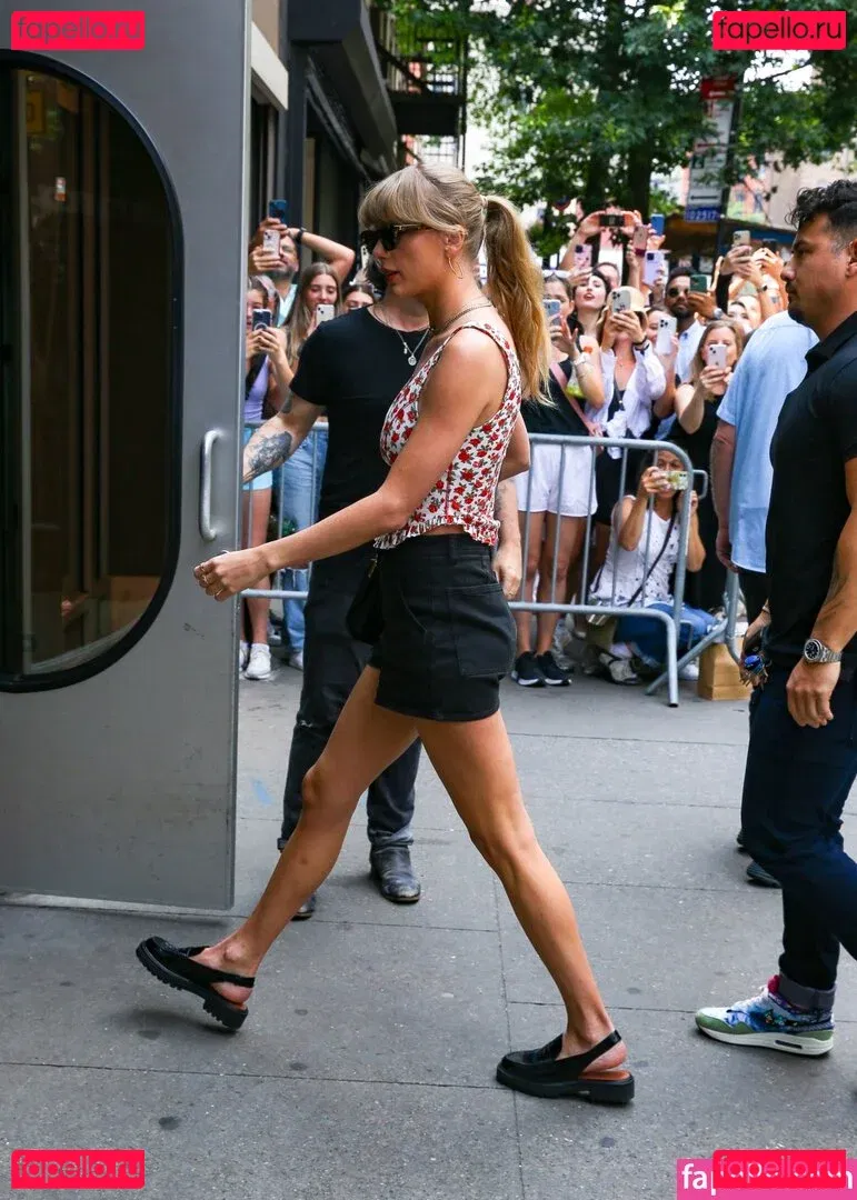 Taylor Swift Onlyfans Photo Gallery 