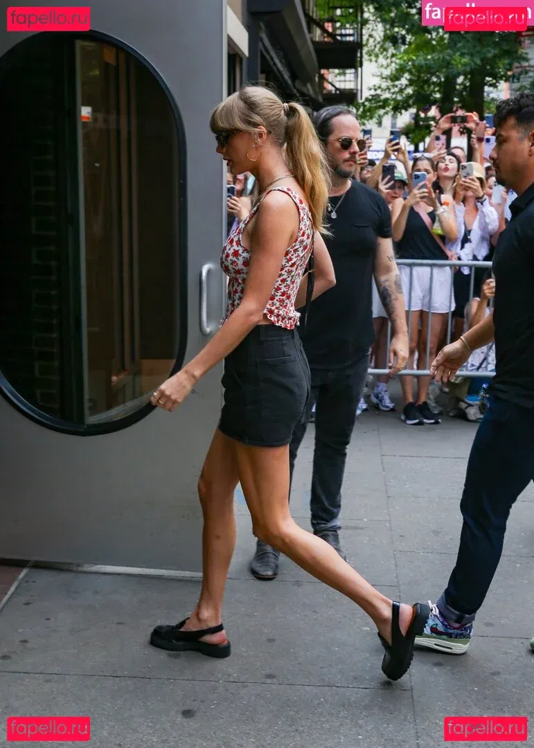 Taylor Swift Onlyfans Photo Gallery 