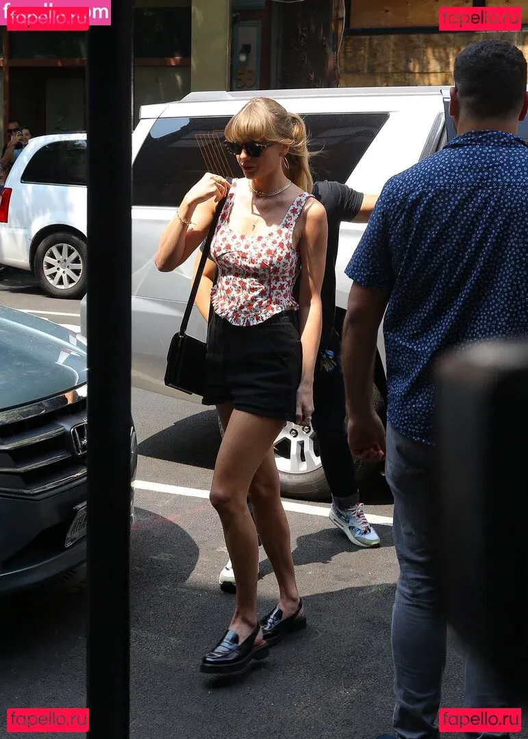 Taylor Swift Onlyfans Photo Gallery 