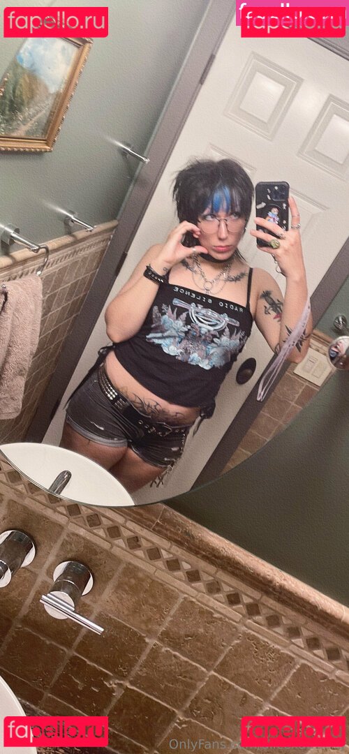 alicexatrocity Nude Onlyfans Photo 21