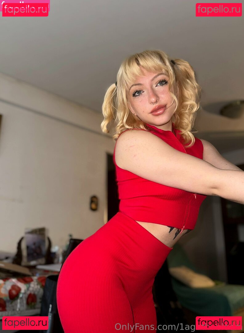 1agathabloom Nude Onlyfans Photo 51