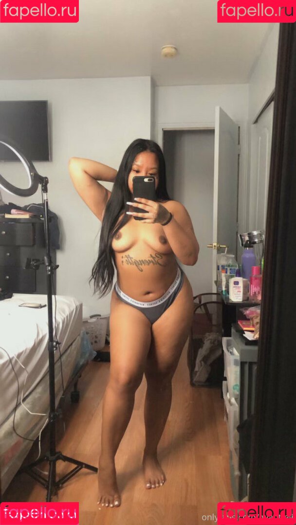 iwantfeli Onlyfans Photo Gallery 