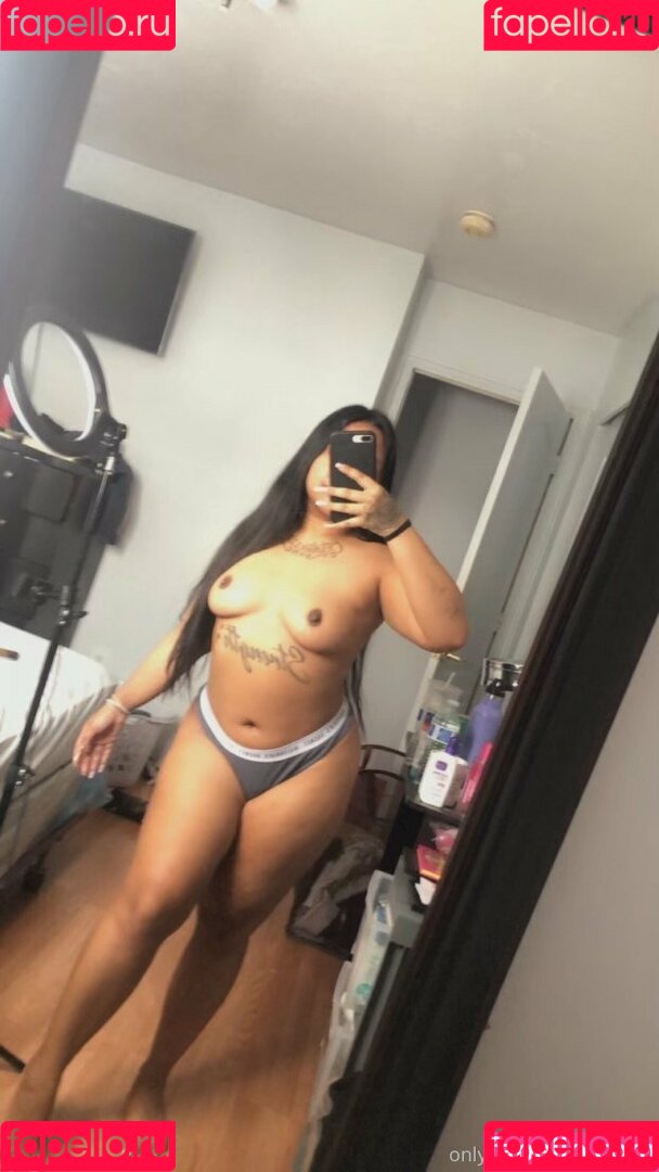 iwantfeli Onlyfans Photo Gallery 