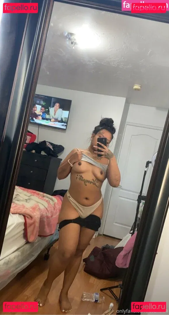 iwantfeli Onlyfans Photo Gallery 