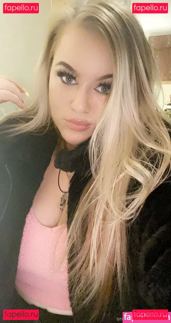 iwantfeli Onlyfans Photo Gallery 