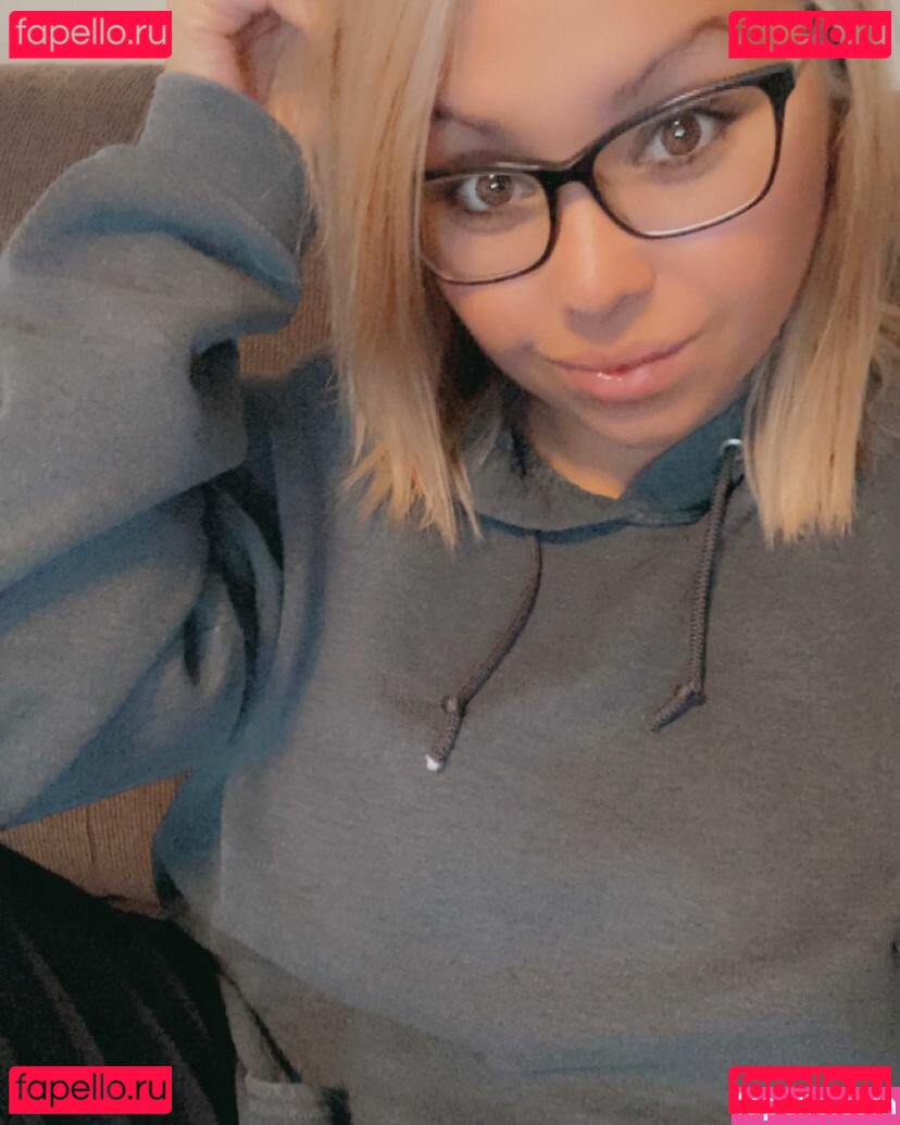 Lady Country Nude Onlyfans Photo 32