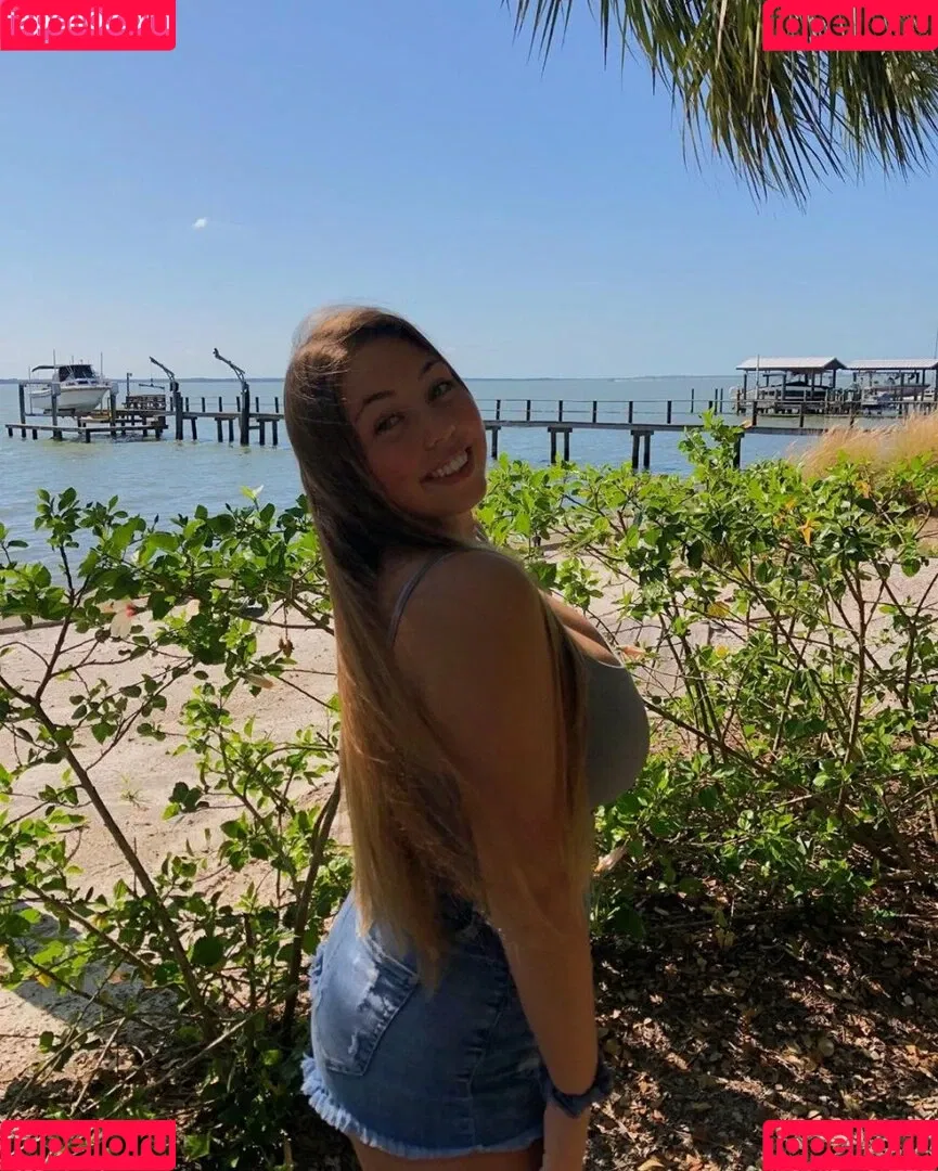 Makenna Adams Onlyfans Photo Gallery 