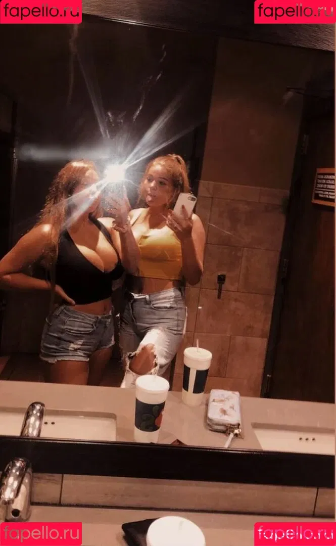 Makenna Adams Onlyfans Photo Gallery 