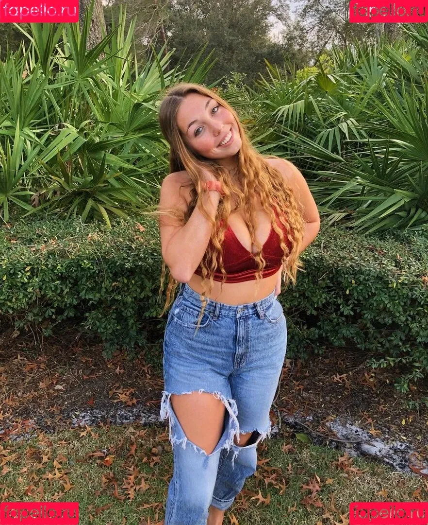 Makenna Adams Onlyfans Photo Gallery 