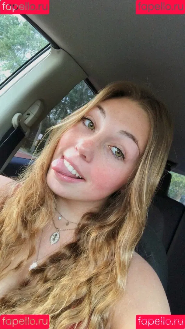 Makenna Adams Onlyfans Photo Gallery 