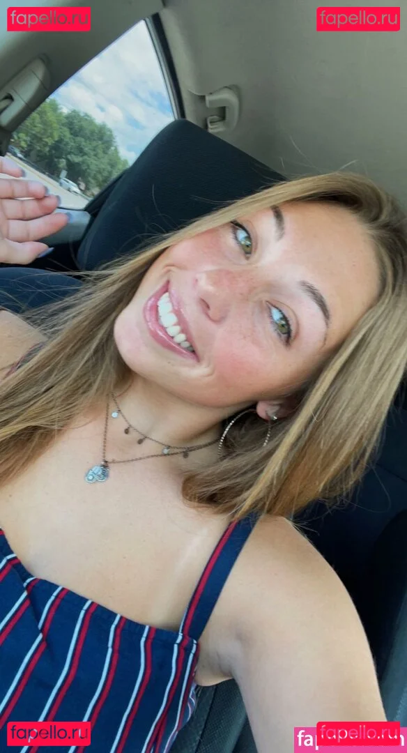 Makenna Adams Onlyfans Photo Gallery 