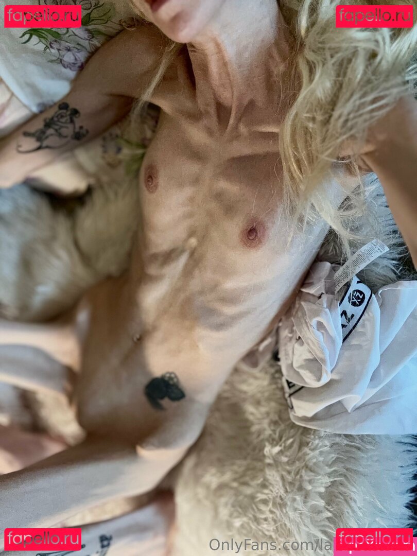 lastrawberry Nude Onlyfans Photo 15
