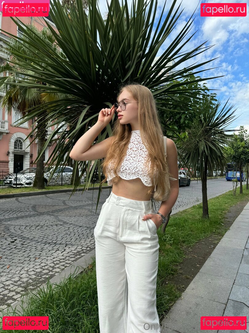 mikumia Nude Onlyfans Photo 15