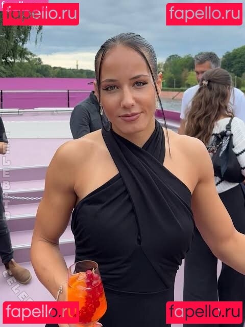 Alina Dalaslan Nude Onlyfans Photo 9