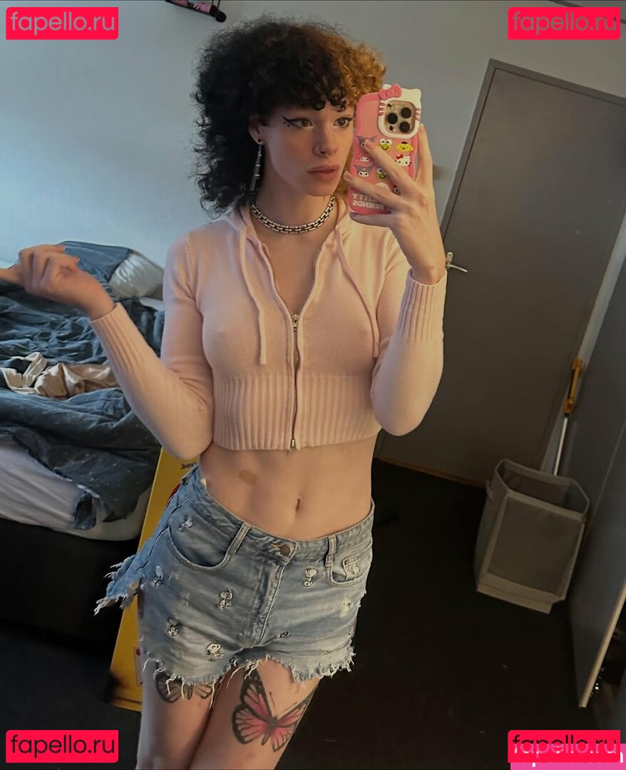 zoelagoblina Nude Onlyfans Photo 35