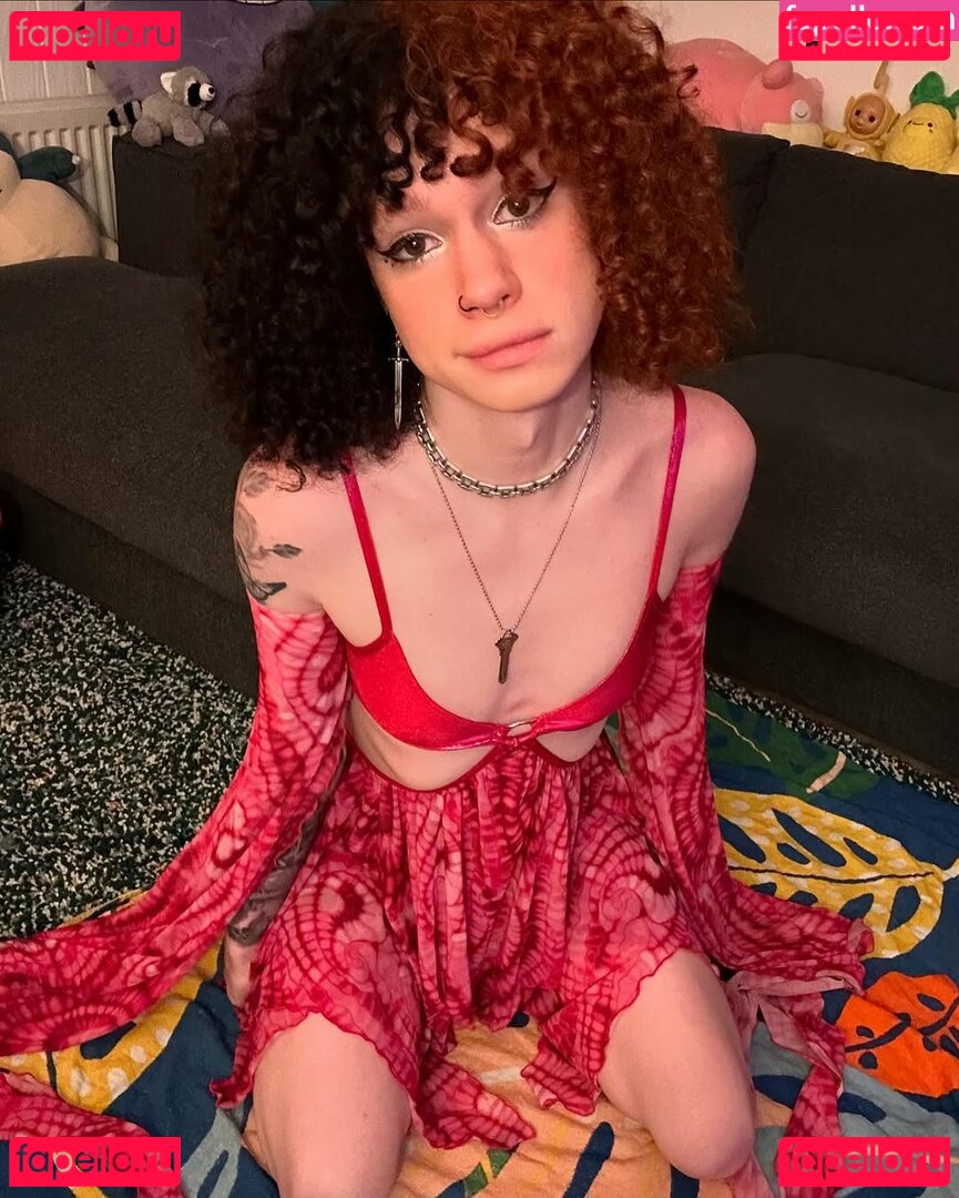 zoelagoblina Nude Onlyfans Photo 5