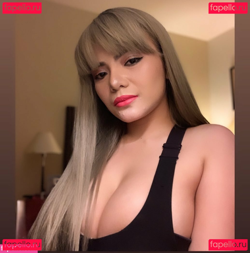 Dinar Candy Nude Onlyfans Photo 8