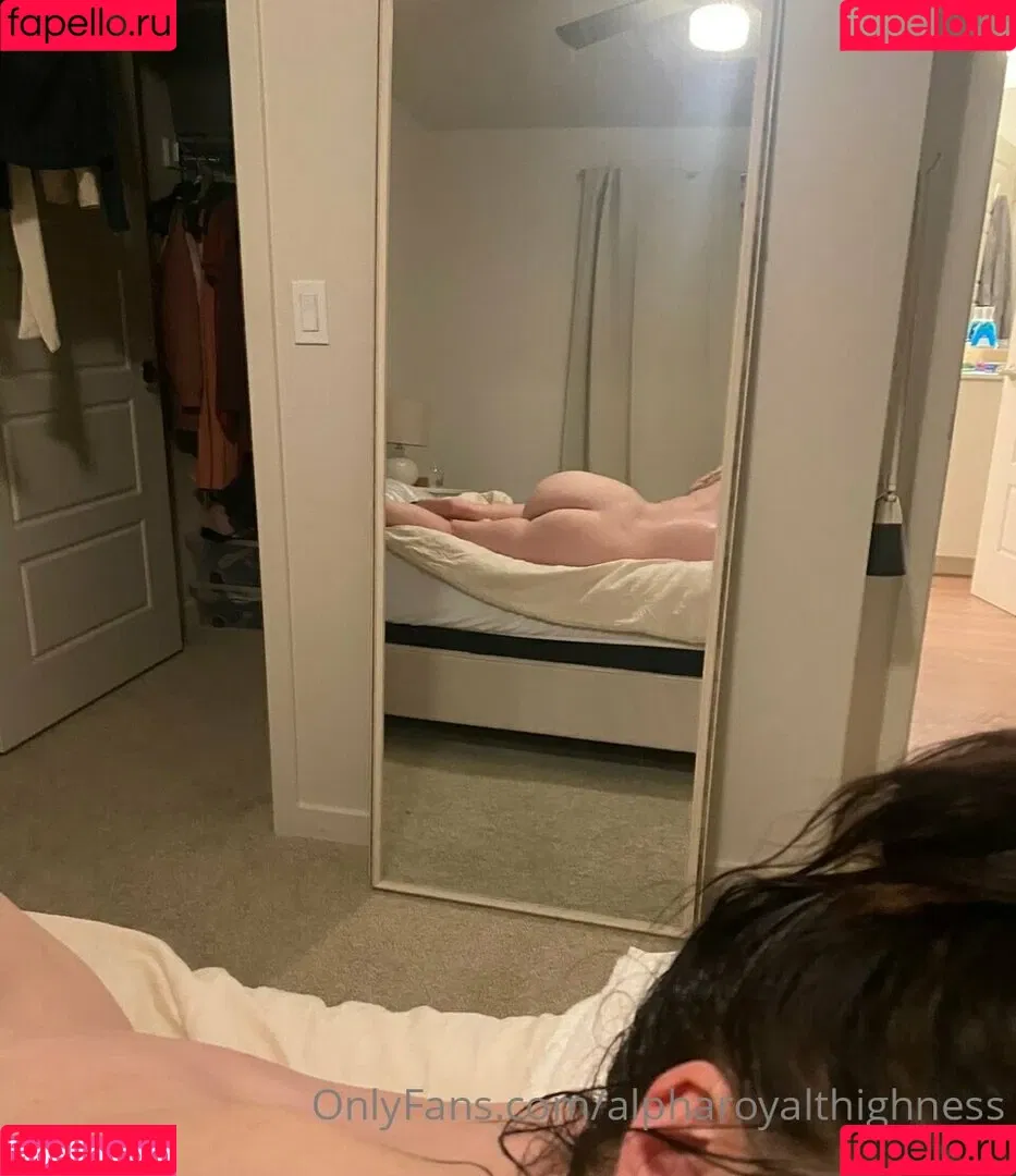 Theroyalthighness Onlyfans Photo Gallery 