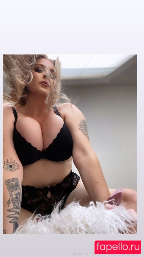 Theroyalthighness Onlyfans Photo Gallery 