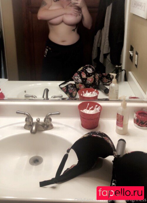 Theroyalthighness Onlyfans Photo Gallery 