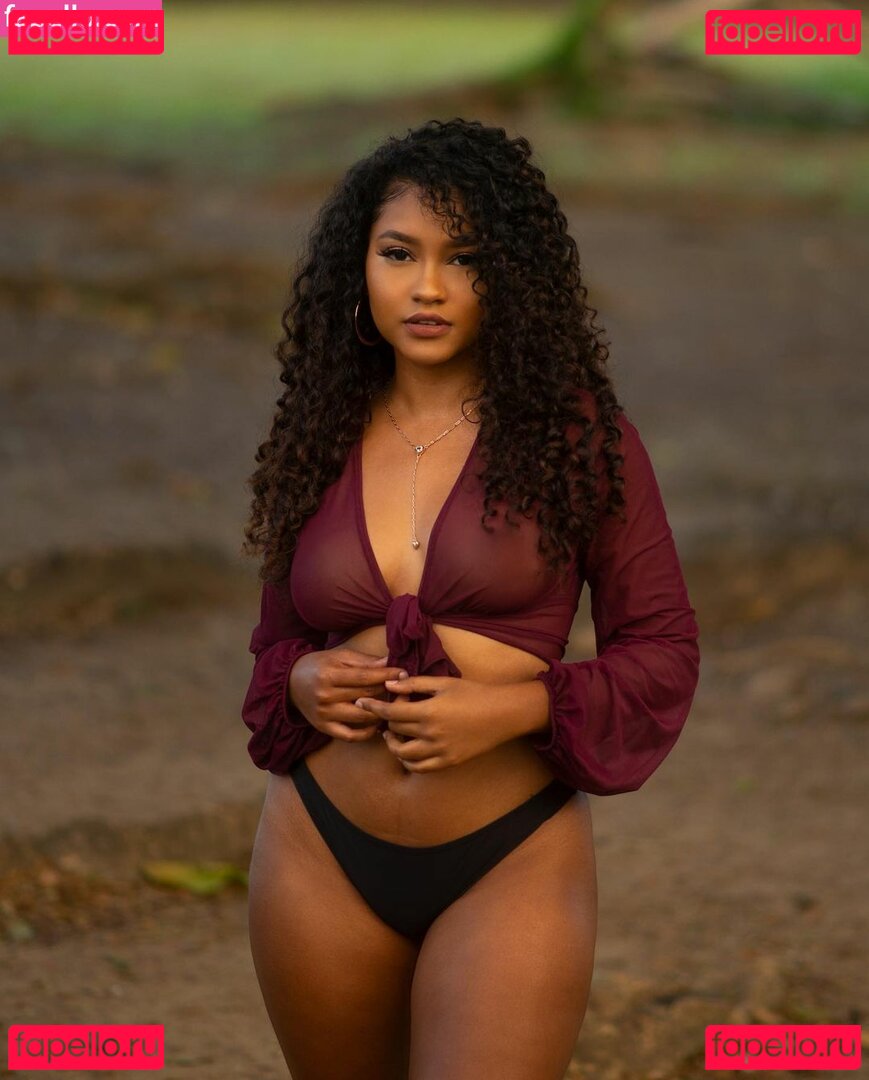 Karolina Achong Nude Onlyfans Photo 6