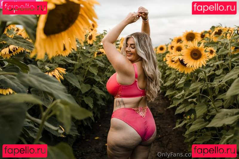 Lauren Edge Nude Onlyfans Photo 51