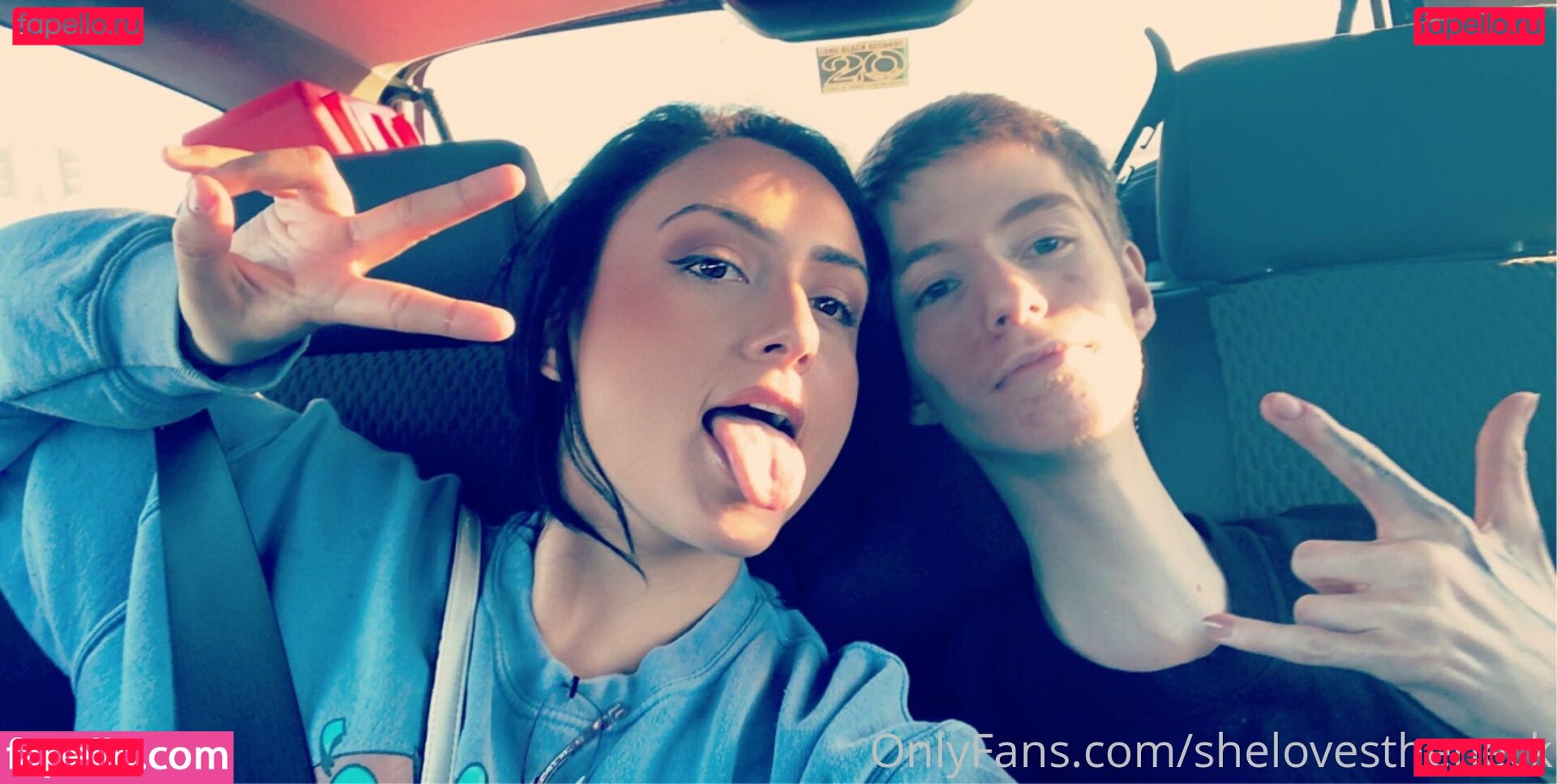 Long Neck Nude Onlyfans Photo 19