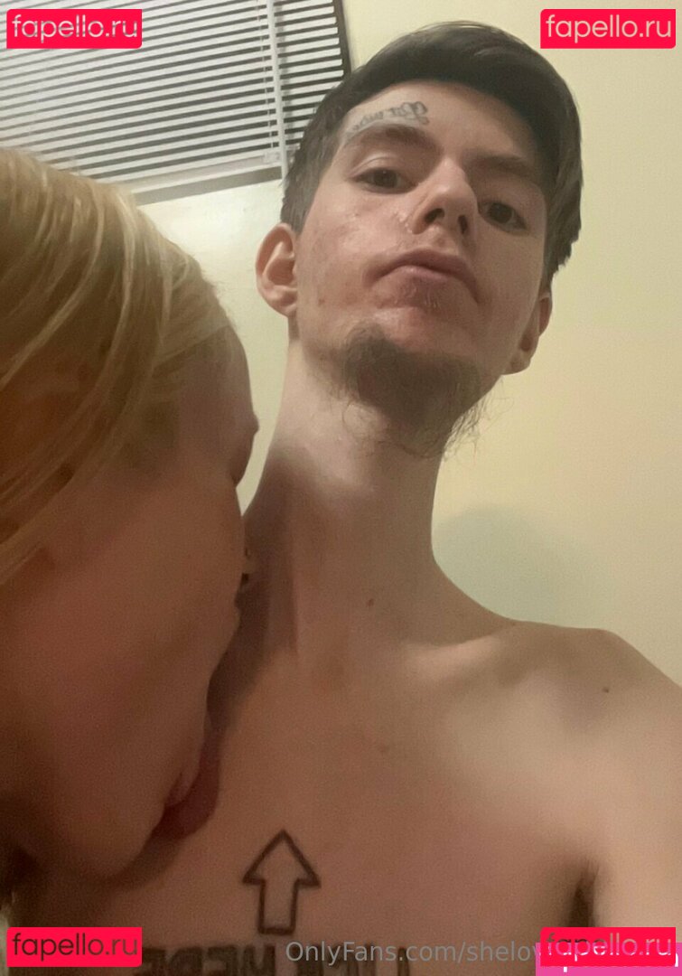 Long Neck Nude Onlyfans Photo 12