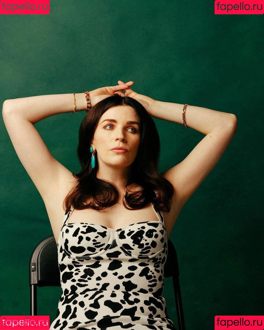 Aisling Bea Onlyfans Photo Gallery 