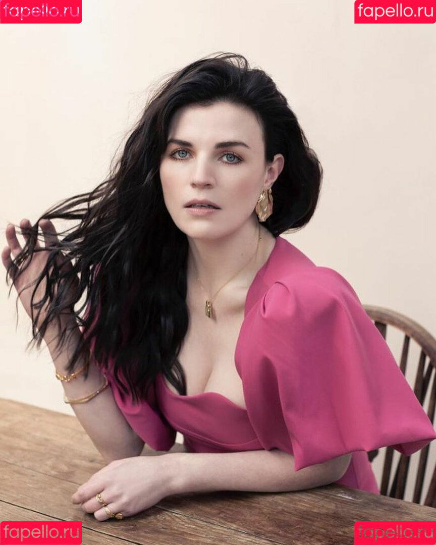 Aisling Bea Onlyfans Photo Gallery 