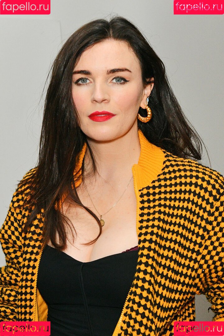 Aisling Bea Onlyfans Photo Gallery 