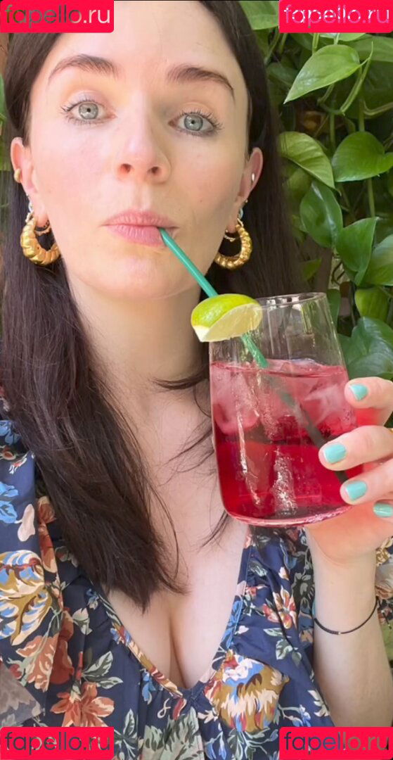 Aisling Bea Onlyfans Photo Gallery 