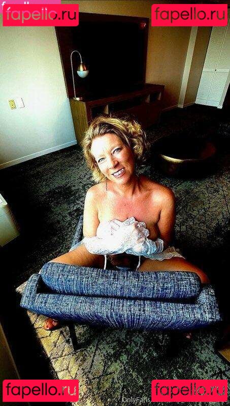 May Waters Nude Onlyfans Photo 33