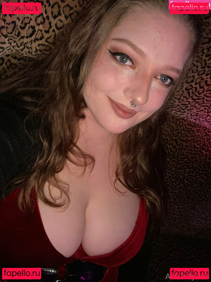 alanaestelle Nude Onlyfans Photo 29