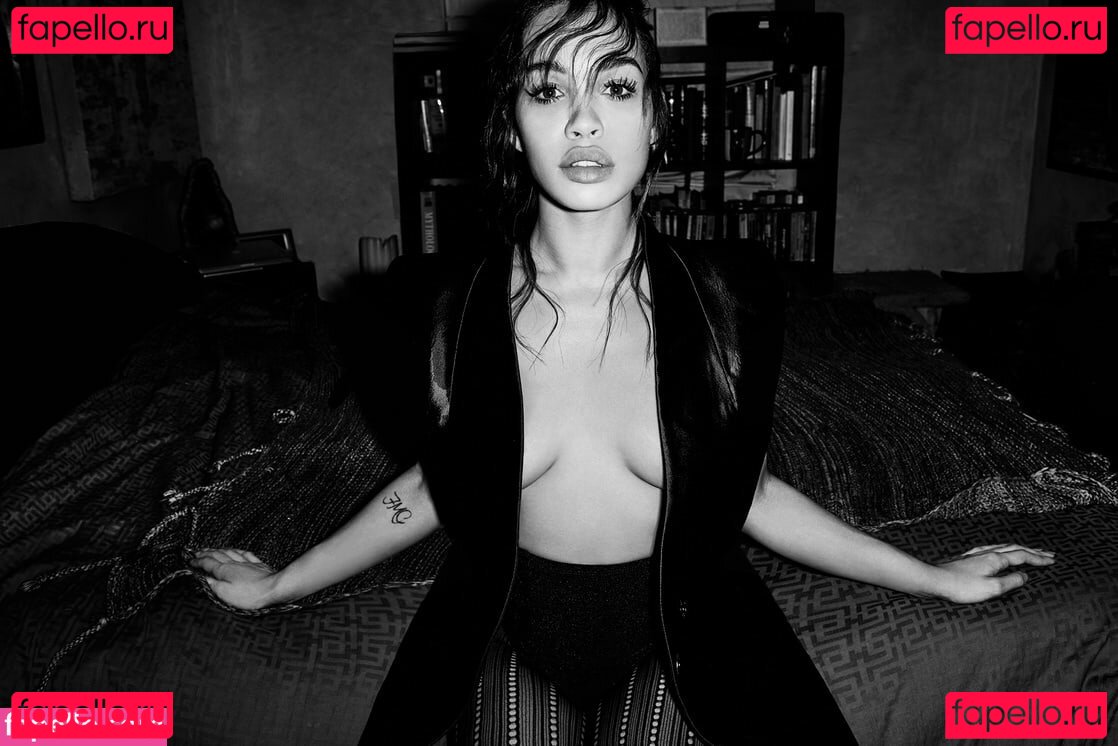Cleopatra Coleman Nude Onlyfans Photo 35