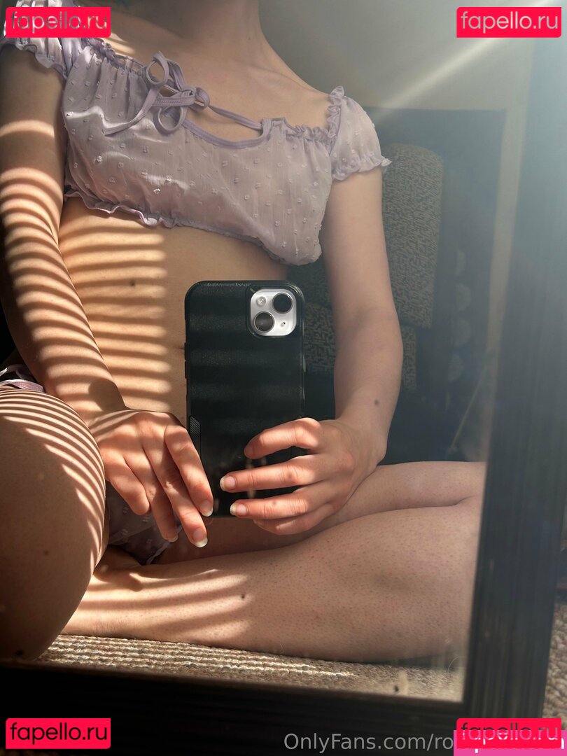 roselinaaaaa Nude Onlyfans Photo 9