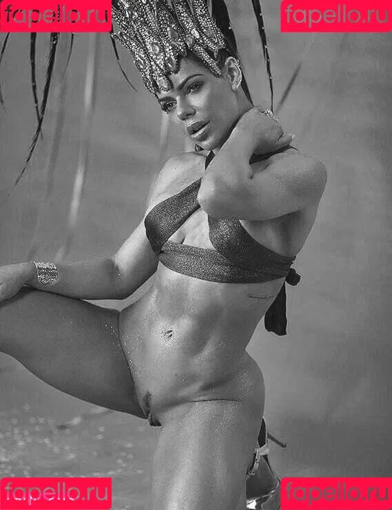 Suzy Cortez Onlyfans Photo Gallery 