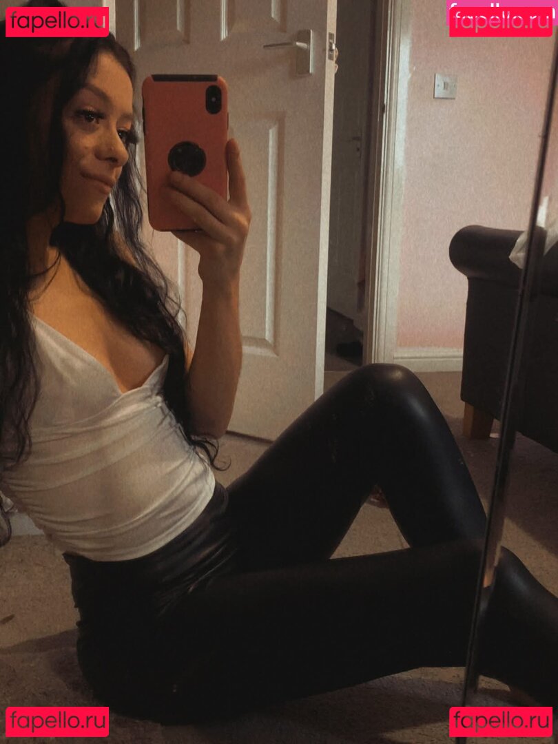 Lauren Riosa Nude Onlyfans Photo 11