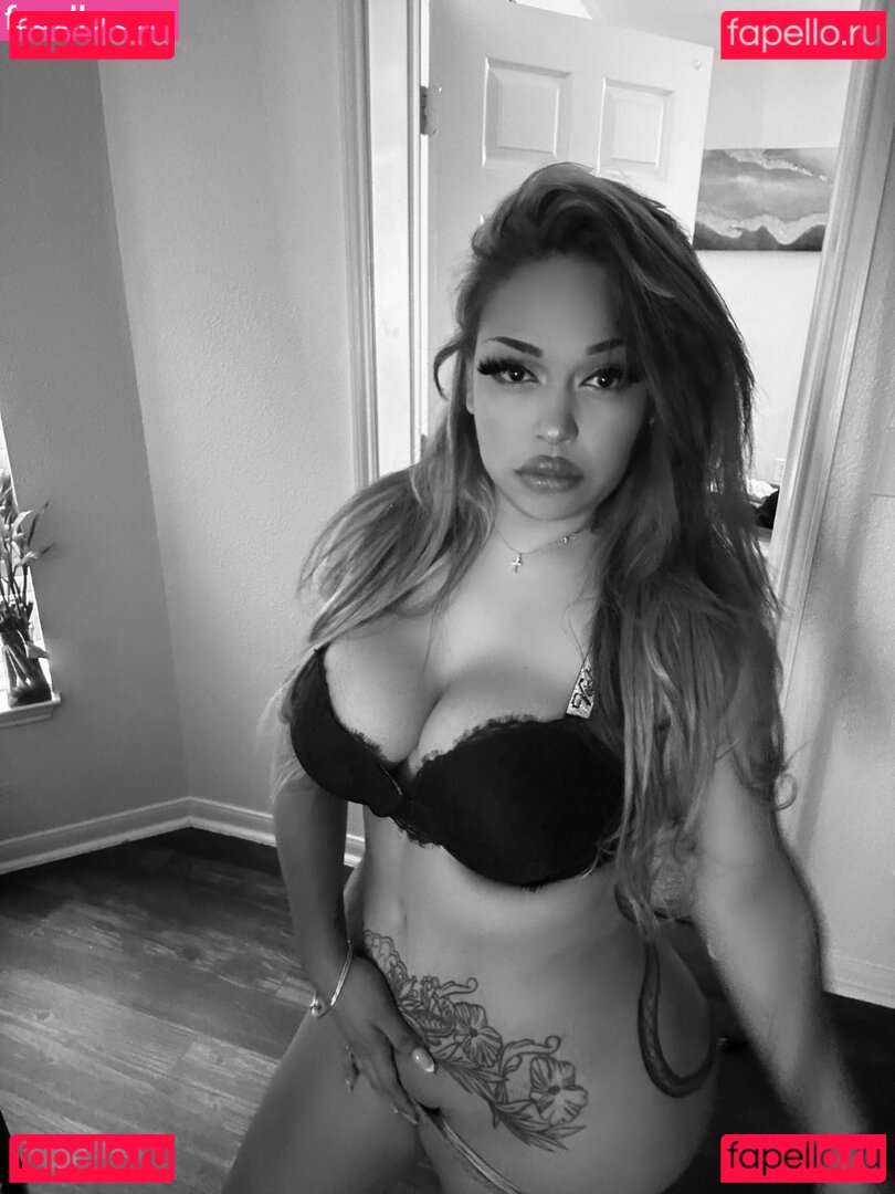 wachamarie Nude Onlyfans Photo 16