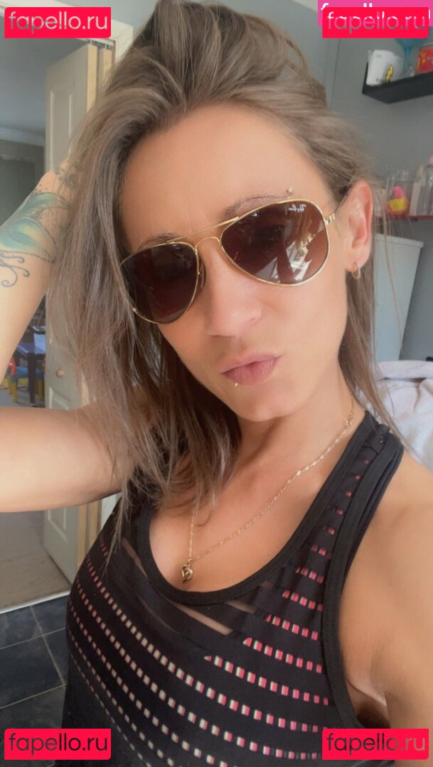 Devil In Demand Nude Onlyfans Photo 11