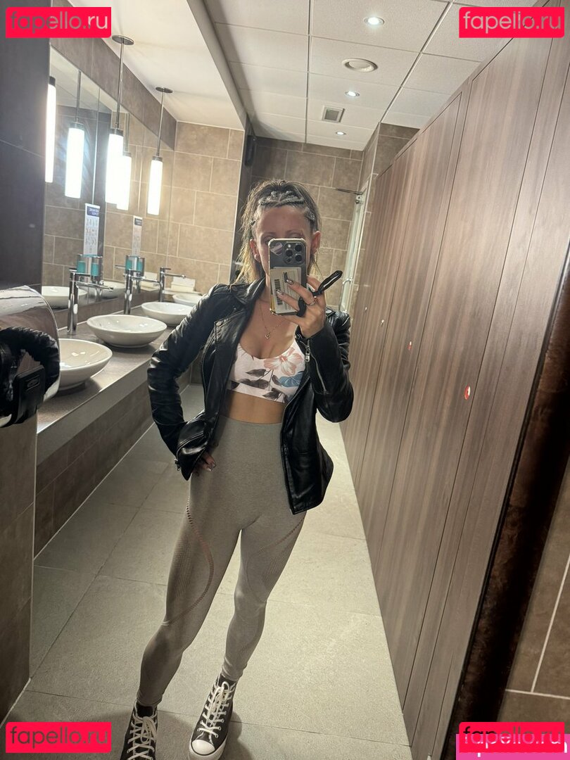 Devil In Demand Nude Onlyfans Photo 9