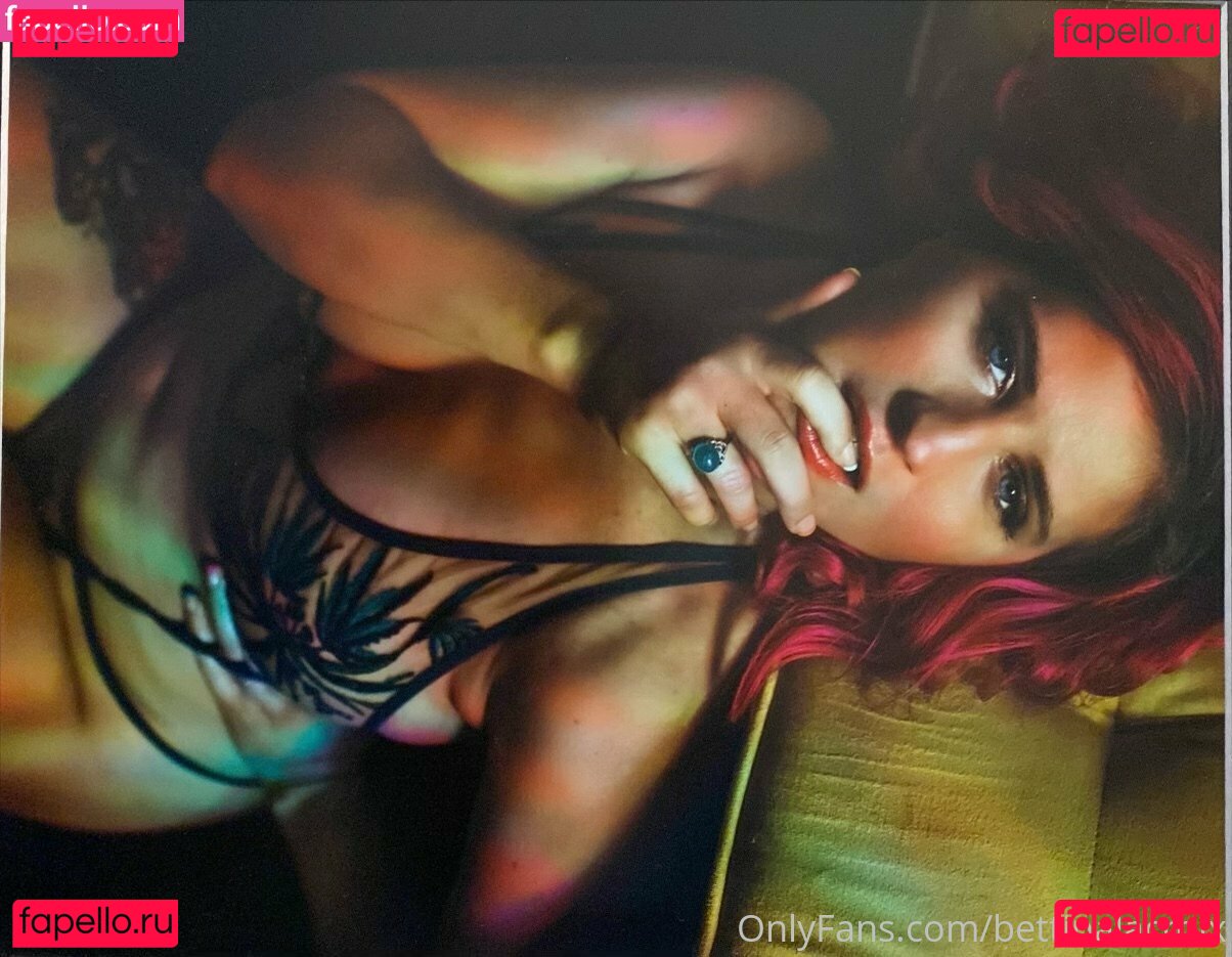 Merfaebaerae Nude Onlyfans Photo 12