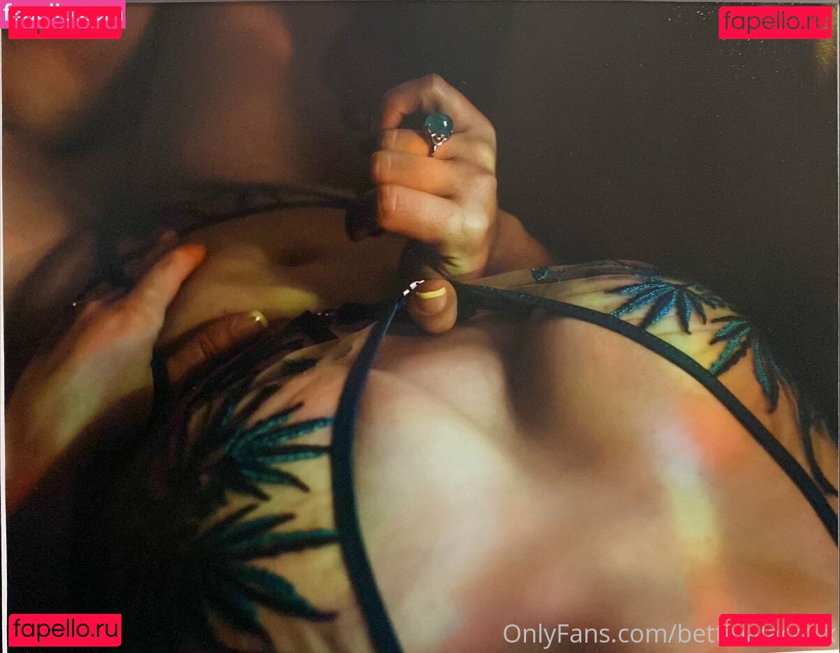 Merfaebaerae Nude Onlyfans Photo 10