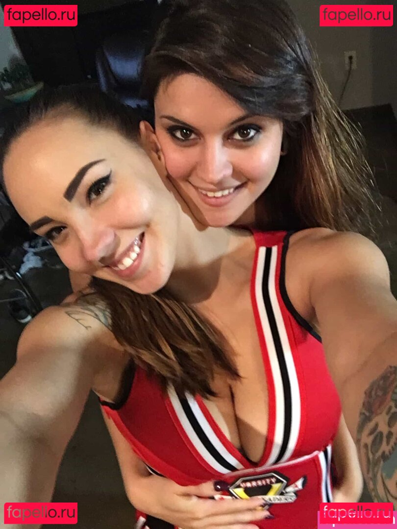 TheSashaFoxxx Nude Onlyfans Photo 17