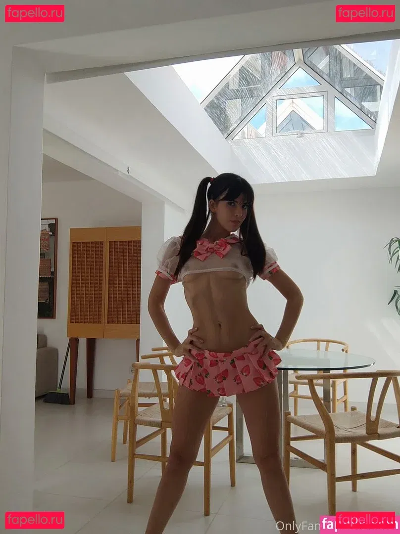 Leni Doll Onlyfans Photo Gallery 