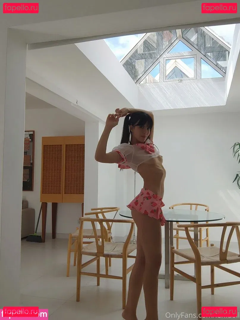 Leni Doll Onlyfans Photo Gallery 