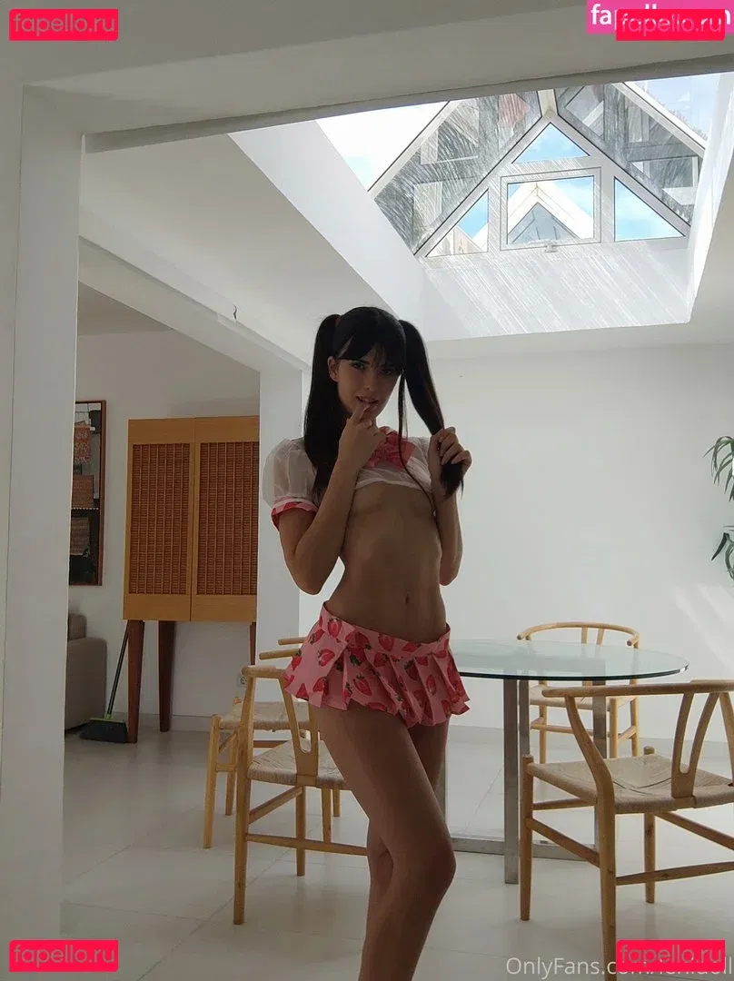 Leni Doll Onlyfans Photo Gallery 